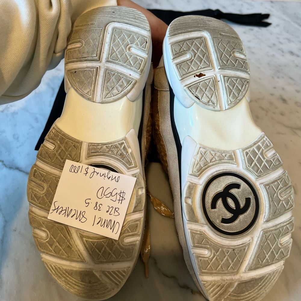 CHANEL Beige and White Sneakers - Picture 3 of 9